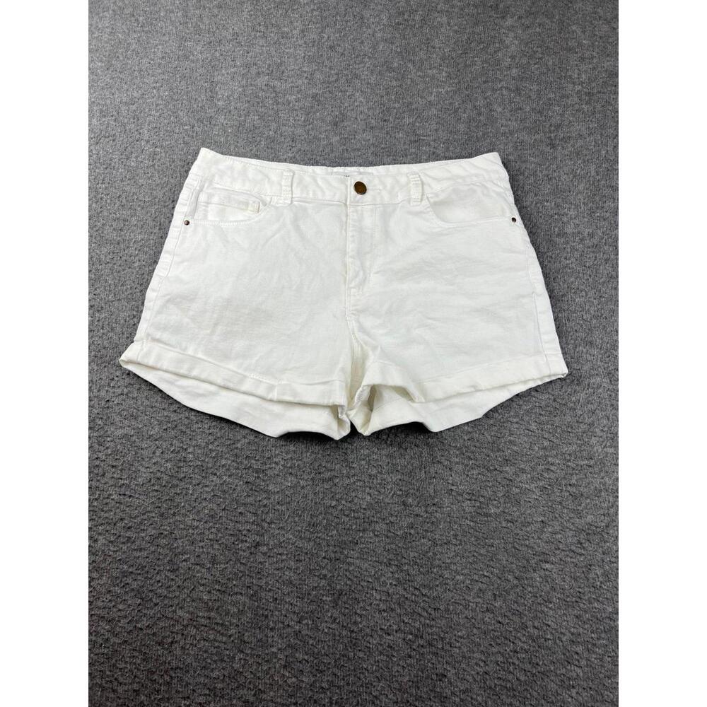 Forever 21 White Casual Women's Shorts Size 27
